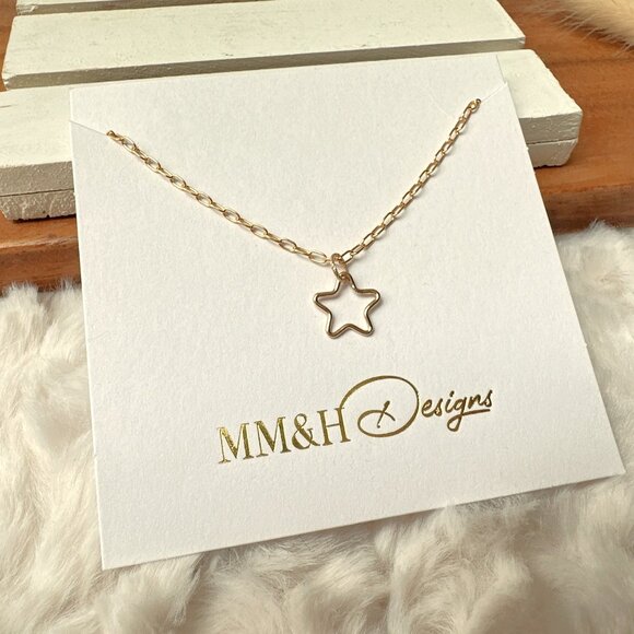 New Cute 14k Yellow Gold Filled Star Necklace - Picture 2 of 4